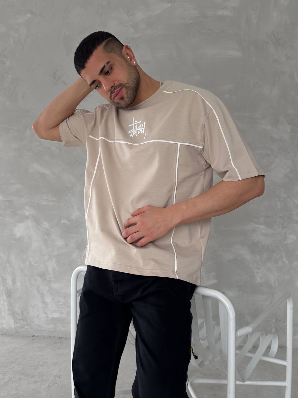 تيشيرت ستوسي بيجي خط ابيض , قالب كبير