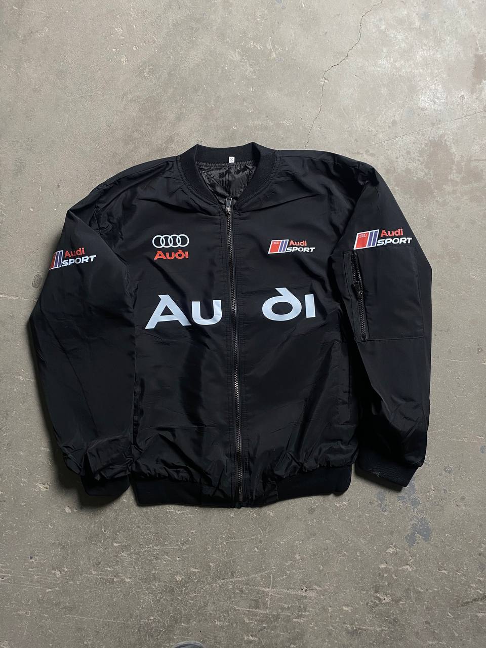 جاكيت اسود اودي , مطري مبطن - Audi