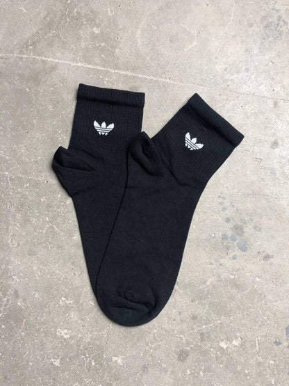 جواريب اديداس قصير