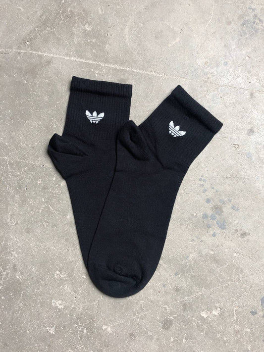 جواريب اديداس قصير