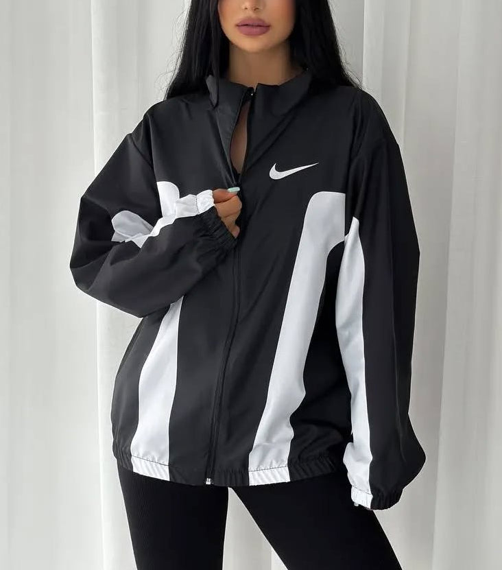 جاكيت نايك اسود وابيض , مطري خفيف