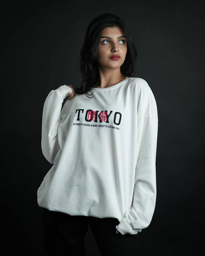 سويتر انمي طوكيو , قالب طبيعي