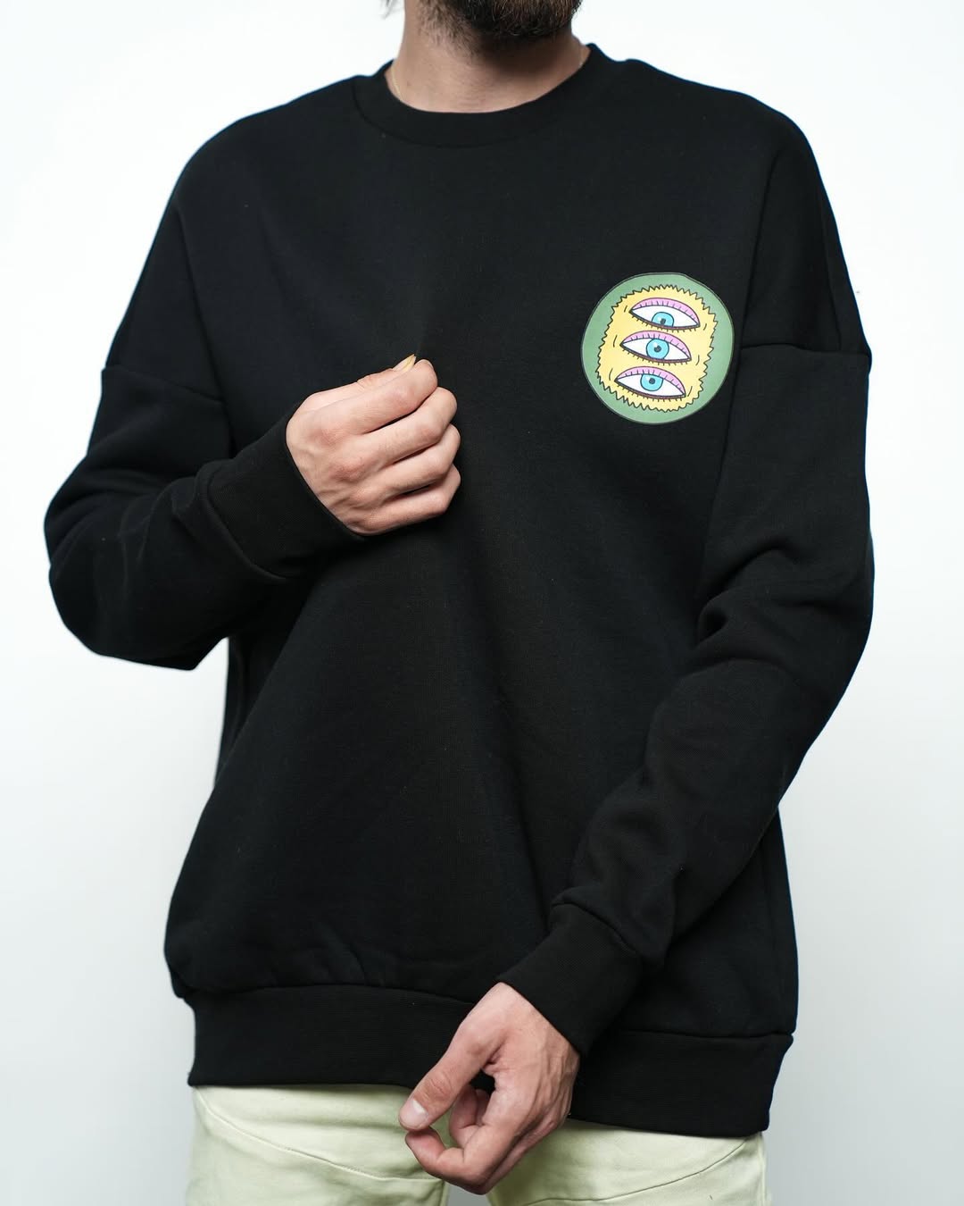 EST.75 - سويتر رجالي نسائي الاصدقاء رصاصي واسود