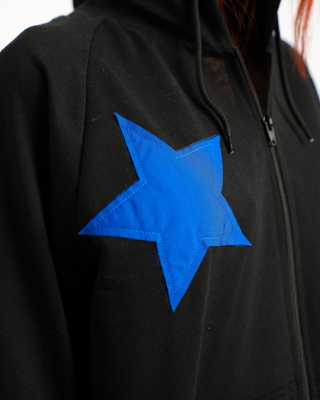 جاكيت اسود نجوم , قالب طبيعي