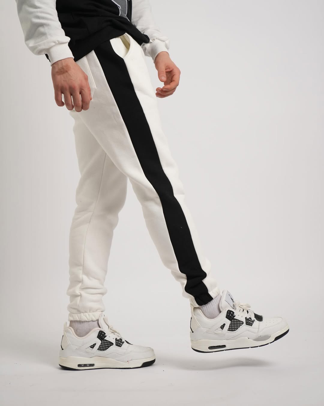 بجامة نايك لونين اسود وبيجي