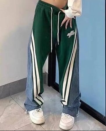 بجامة جينز لونين بخط جانبي لون اخضر *