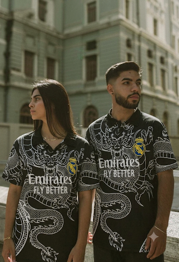 تيشيرت ياخة ريال مدريد لوني اسود وابيض , قالب كبير ✅