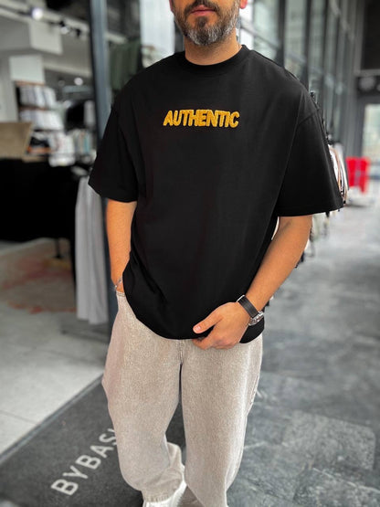تيشيرت "AUTHENTIC "بلونين ( اسود ,ابيض ) نقش وتطريز 3D جودة عالية