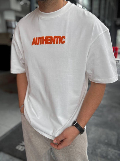تيشيرت "AUTHENTIC "بلونين ( اسود ,ابيض ) نقش وتطريز 3D جودة عالية