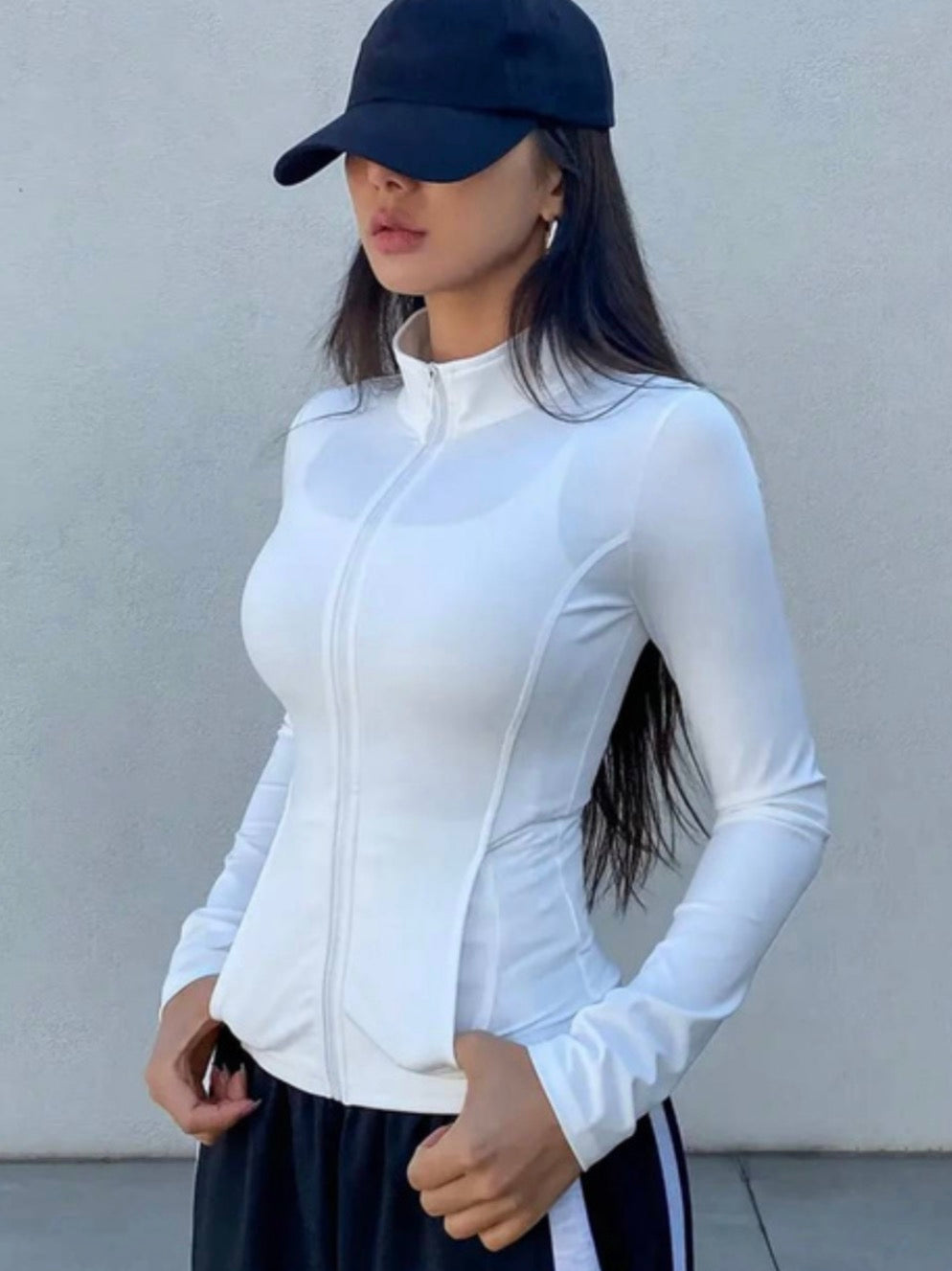 جاكيت صيفي نسائي ابيض سادة