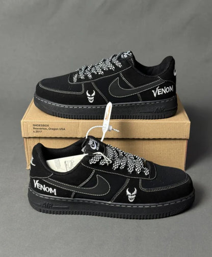 حذاء نايك اير فينوم لون اسود