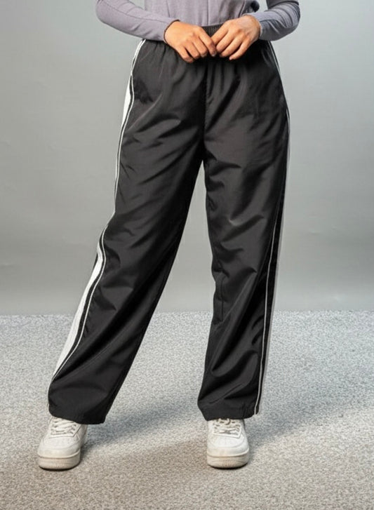 بجامة رياضية اسود خط جانبي ,مطري خفيف, قالب طبيعي✅