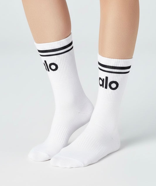 alo جواريب ابيض