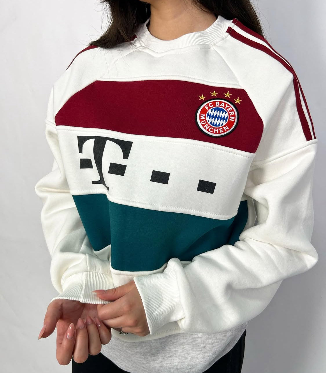 سويتر بايرن ميونيخ ابيض ,قالب كبير