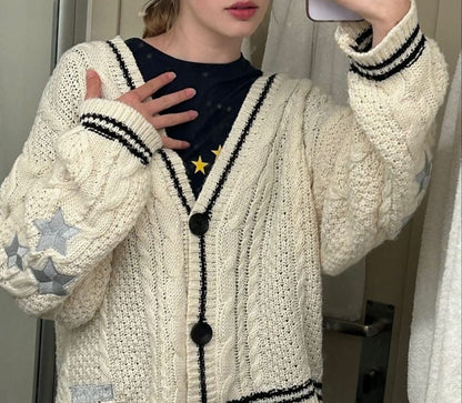 جاكيت تايلور سويفت لون بيجي