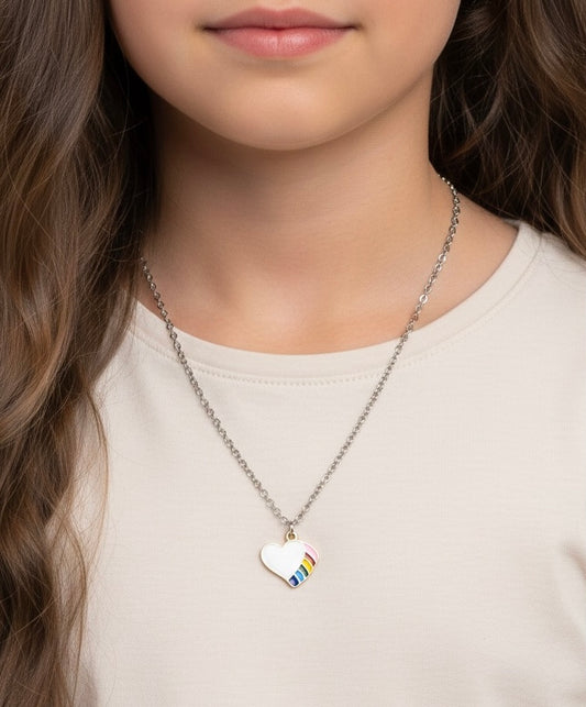 قلادة قلب ابيض ملون✅