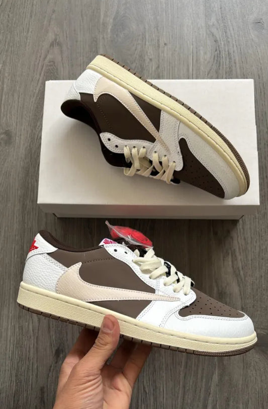 حذاء جوردن ترايفس سكوت قهوائي وابيض ,قالب طبيعي