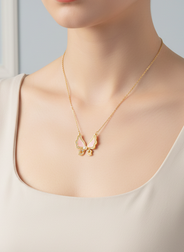 قلادة ذهبية فراشة وردية ✅