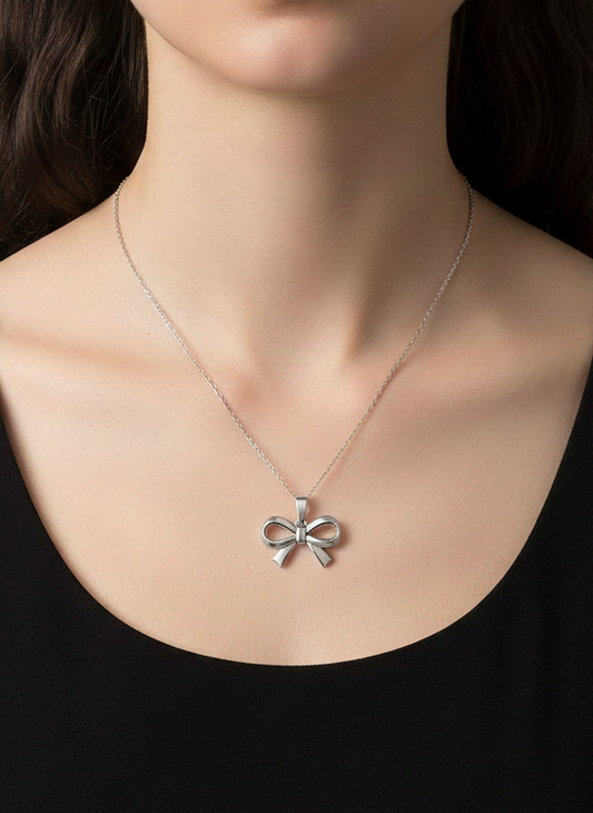 قلادة كريستال فضية ✅