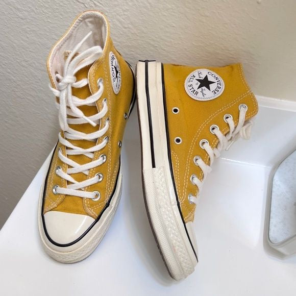 حذاء كونفرس ال ستار اصفر وبيجي ,قالب طبيعي (القياسات بين 36>40)