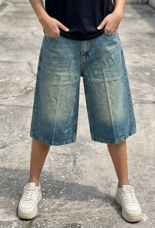 شورت جينز سمائي وثلجي