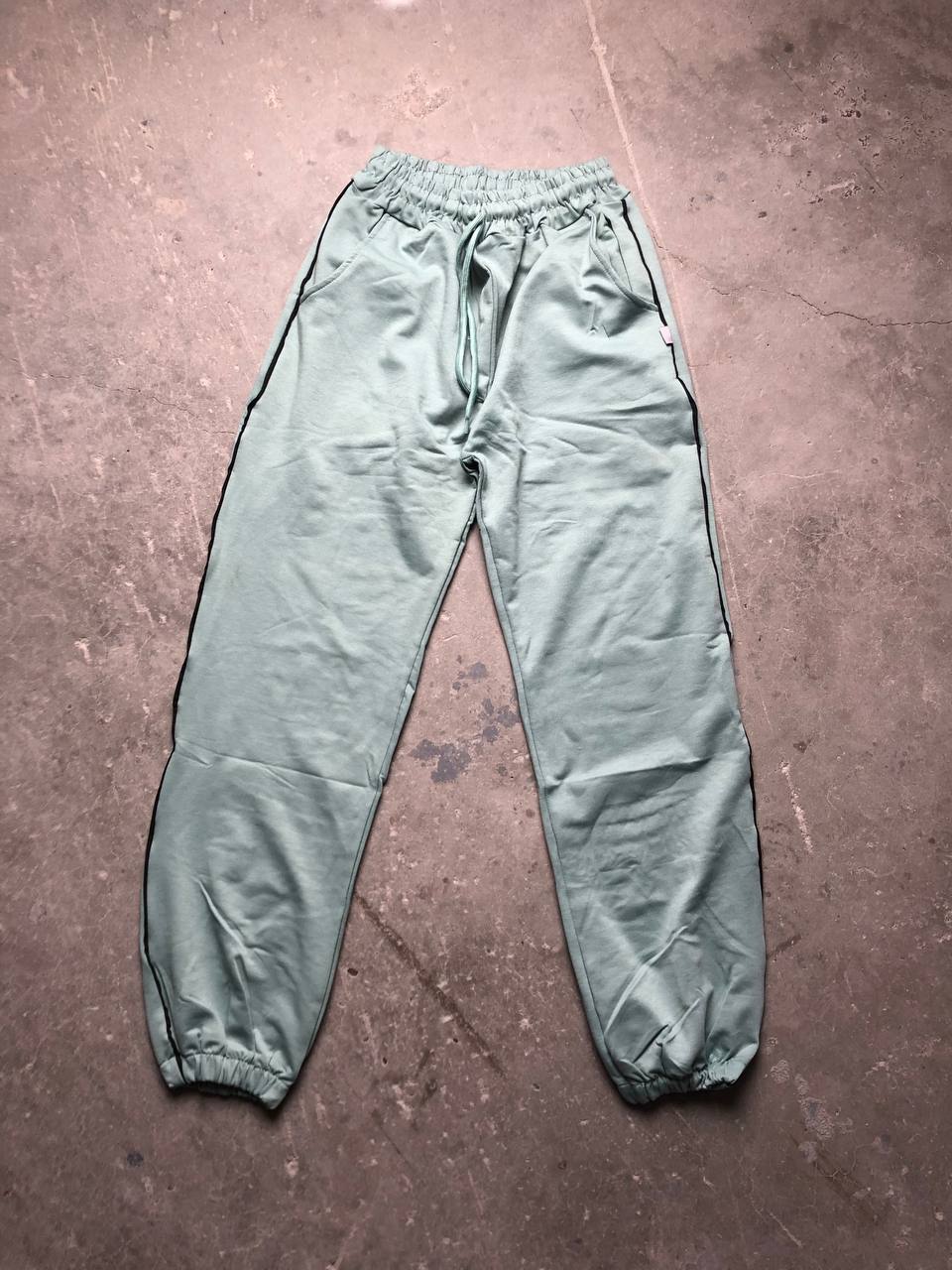 CS هاي قياسات ولون المنتج لا تحذفها 🔴 (بجامة خط جانبي لاستيك من الاسفل)