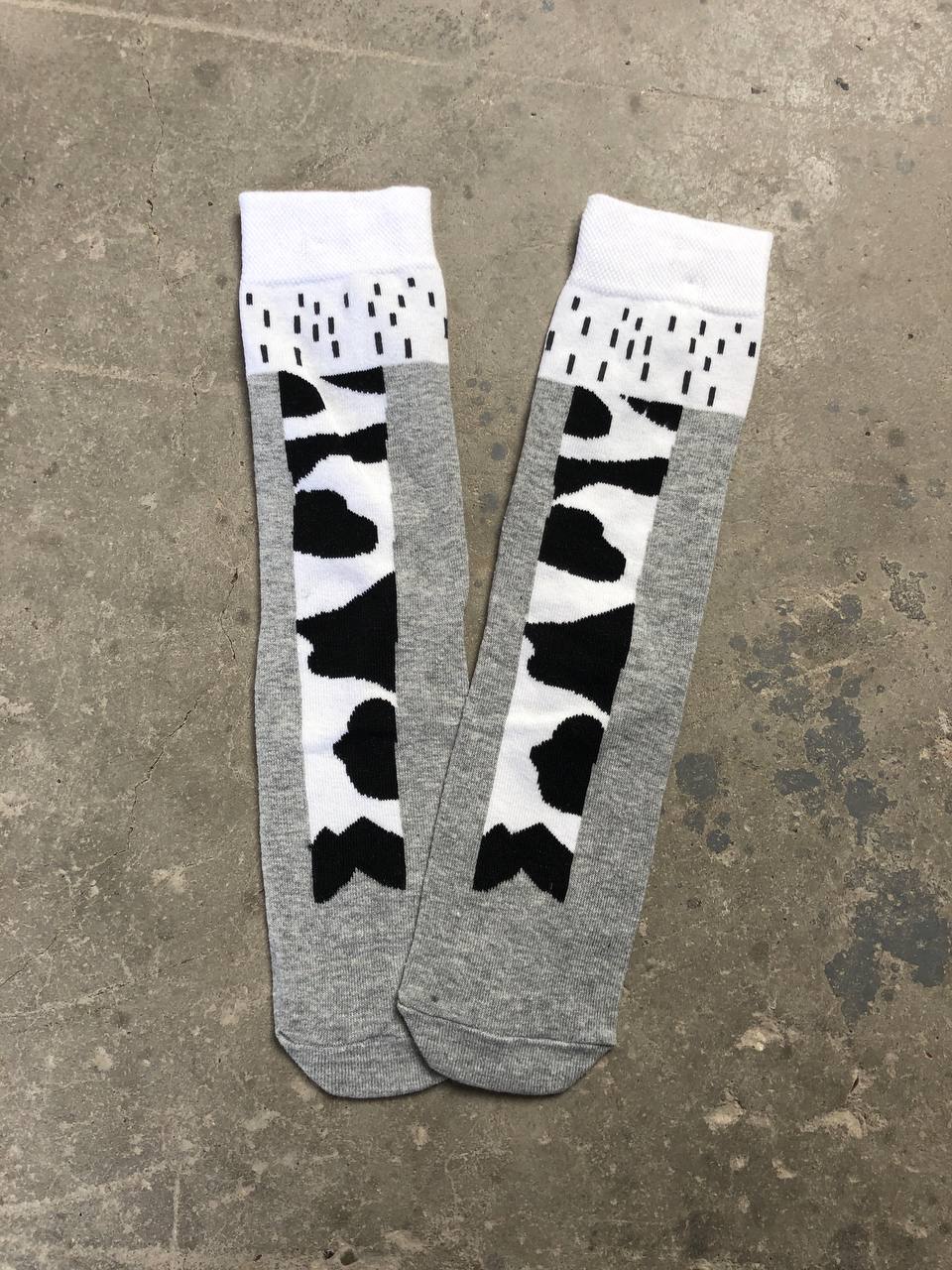 جواريب رصاصي وابيض