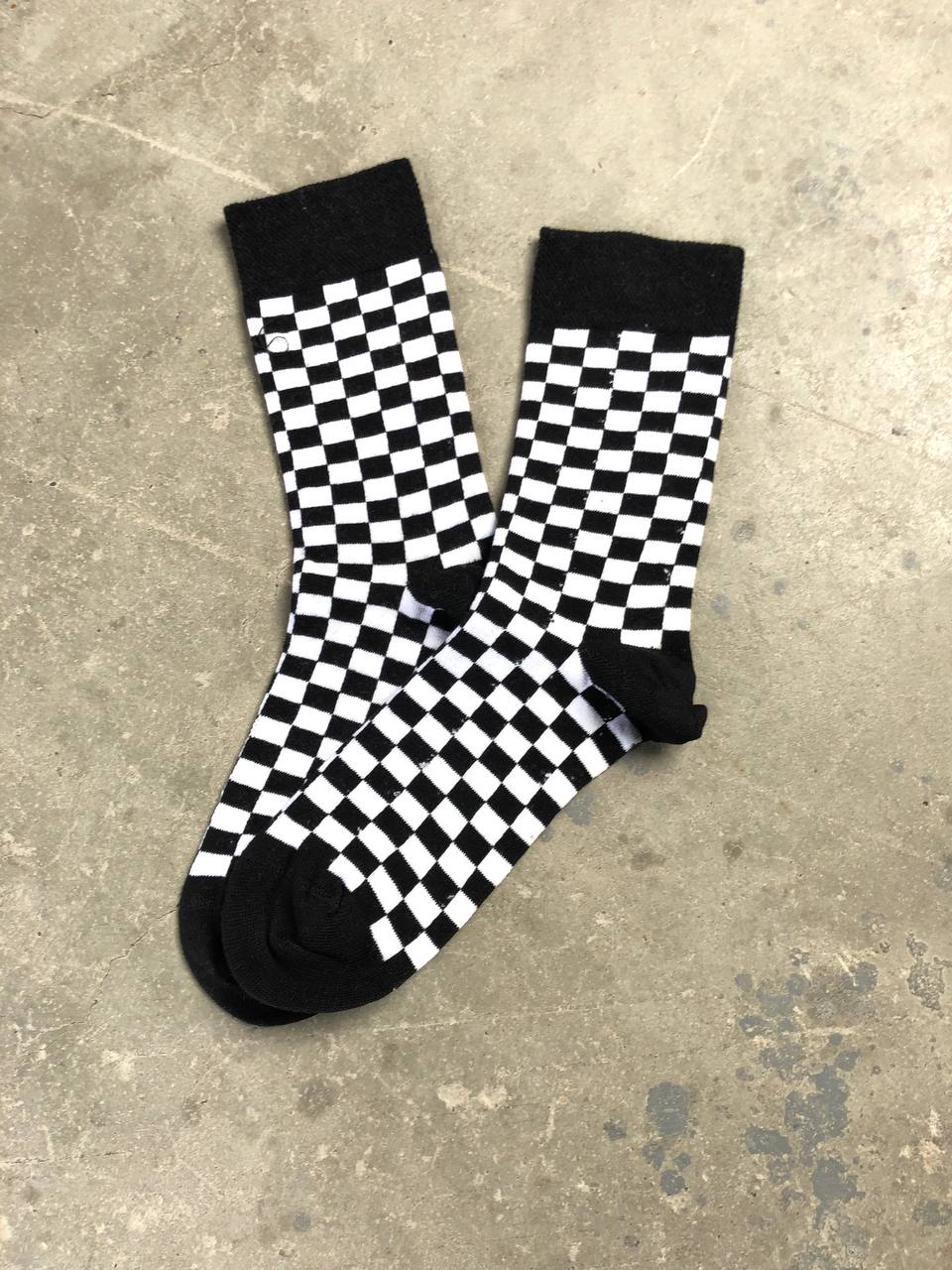 جواريب مربعات اسود وابيض