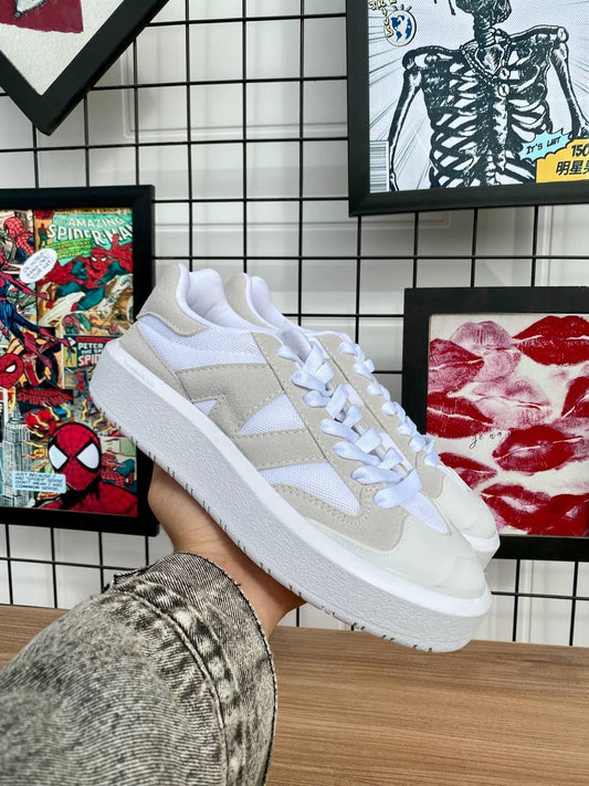 حذاء نيو بلانص 302 ,معيوب من الخلف