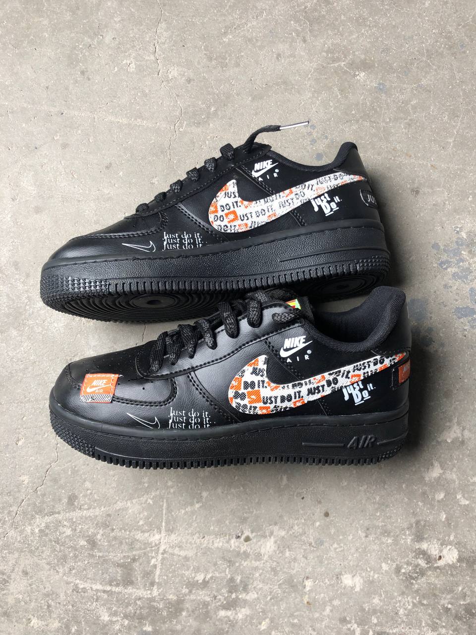 حذاء نايك اسود معيوب