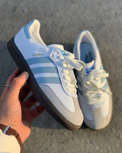 حذاء اديداس سامبا ابيض وسمائي , قالب طبيعي (القياسات بين 36>44)