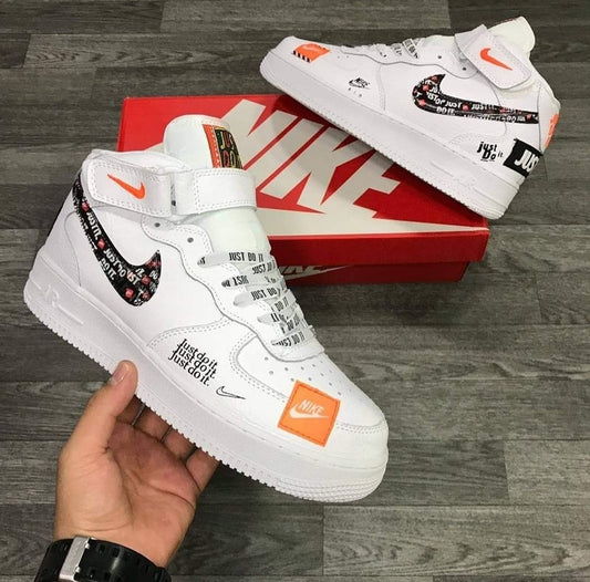 حذاء نايك ابيض عالي , قالب كبير (القياسات بين 36>40)