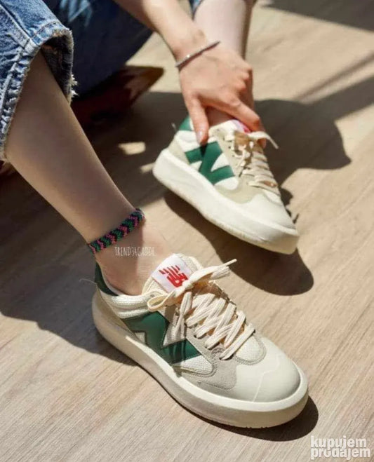 حذاء نيو بلانص 302 بيجي واخضر ,قالب صغير (القياسات بين 36>40)