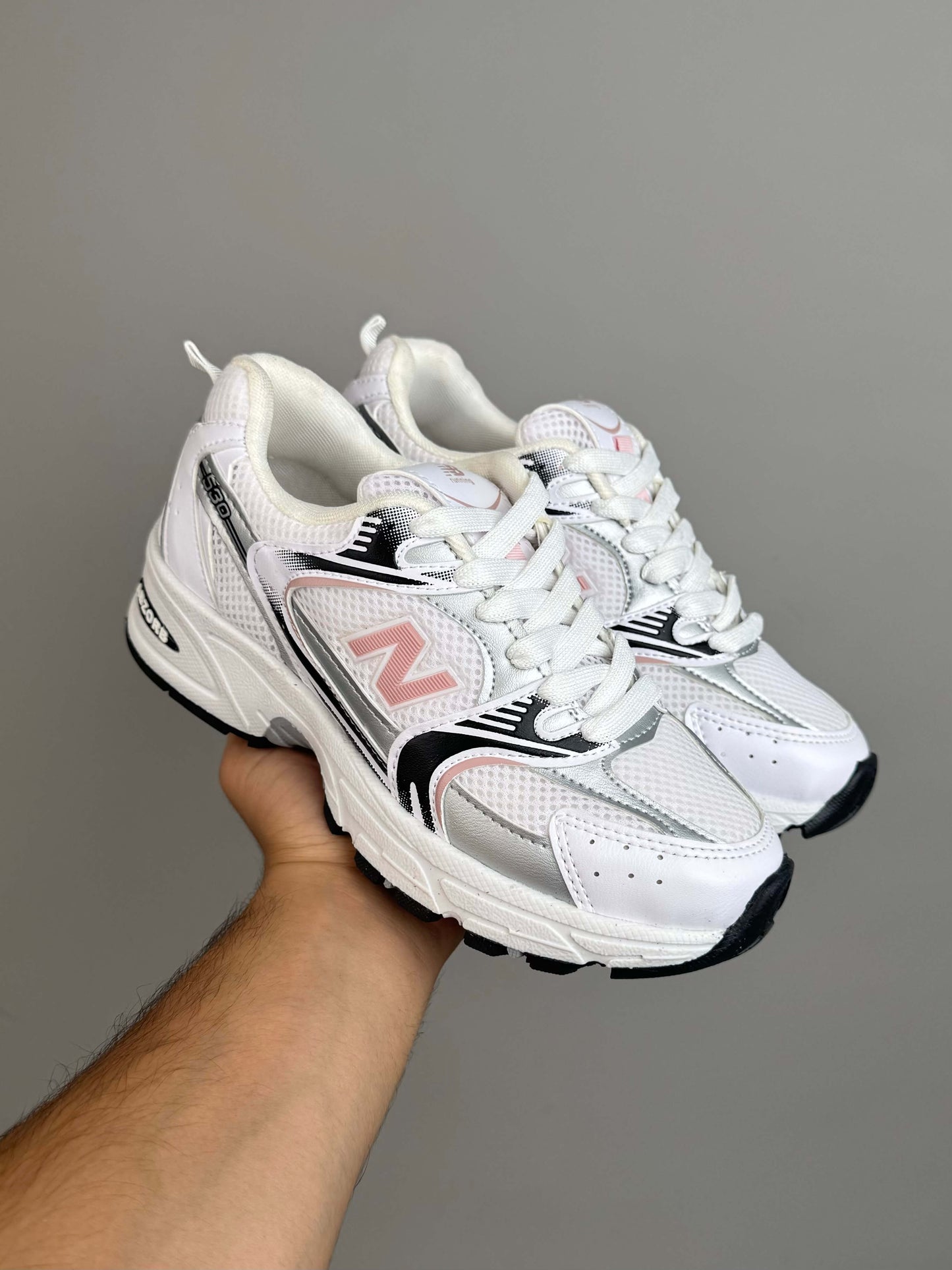 حذاء نيو بلانص رياضي  ,قالب طبيعي (القياسات بين 36>44) New Balance 530