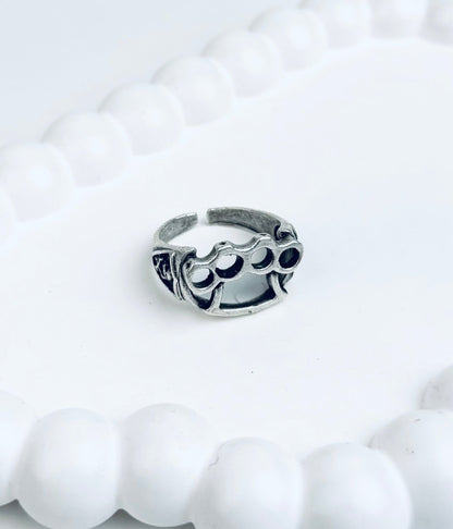 محبس الملاكمة فضي , قابل للتكبير والتصغير ✅