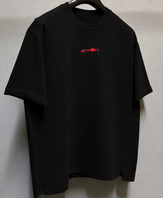 تيشيرت سيارة سباق فيراري لون احمر , قالب طبيعي