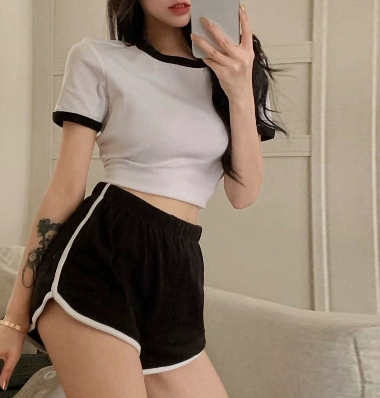Ni8IFK976v
