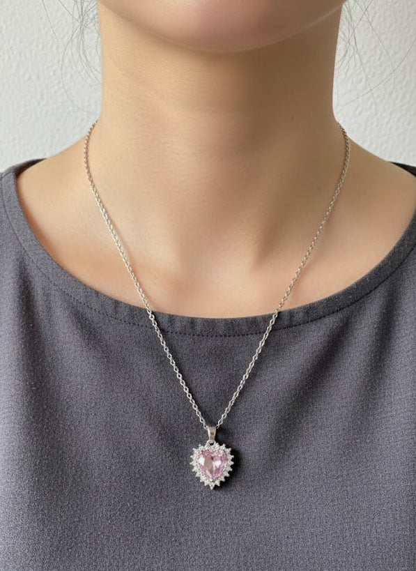 قلادة شائكة قلب وردي ✅