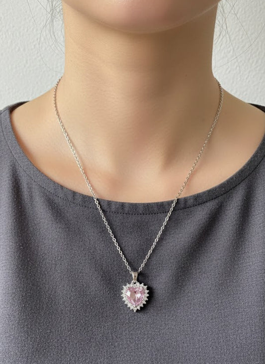 قلادة شائكة قلب وردي ✅