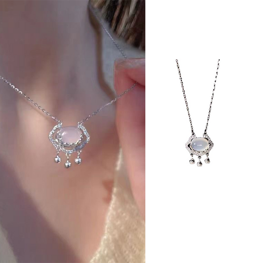 قلادة زاركون فضية