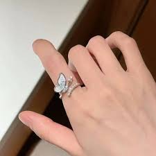 محبس شكل فراشة *