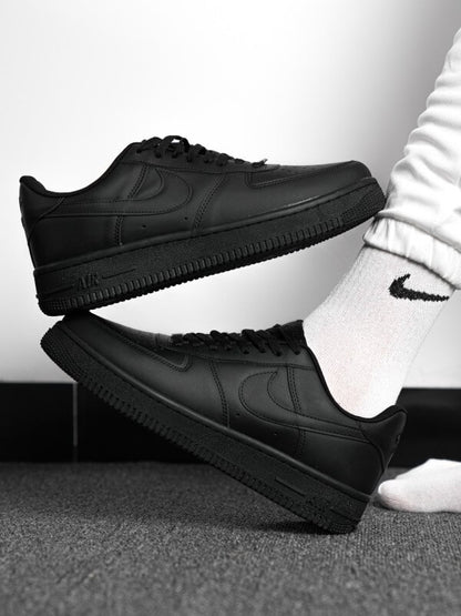 حذاء نايك اير فورس اسود سادة Nike