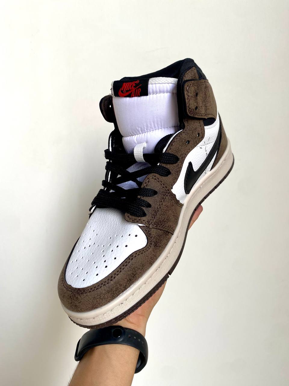 حذاء جوردن ترايفس سكوت عالي ,قالب طبيعي Nike Jordan