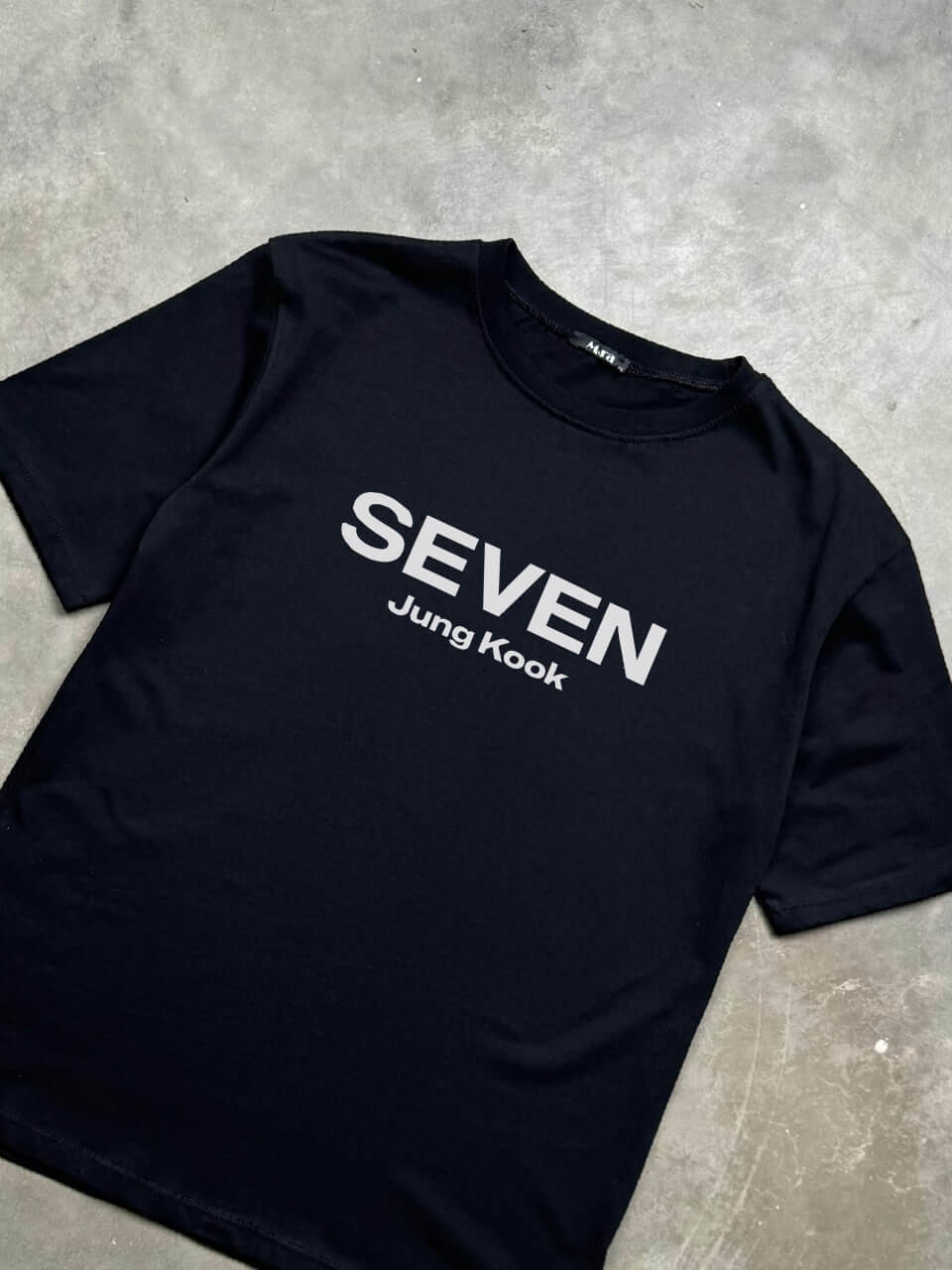 SEVEN تيشيرت