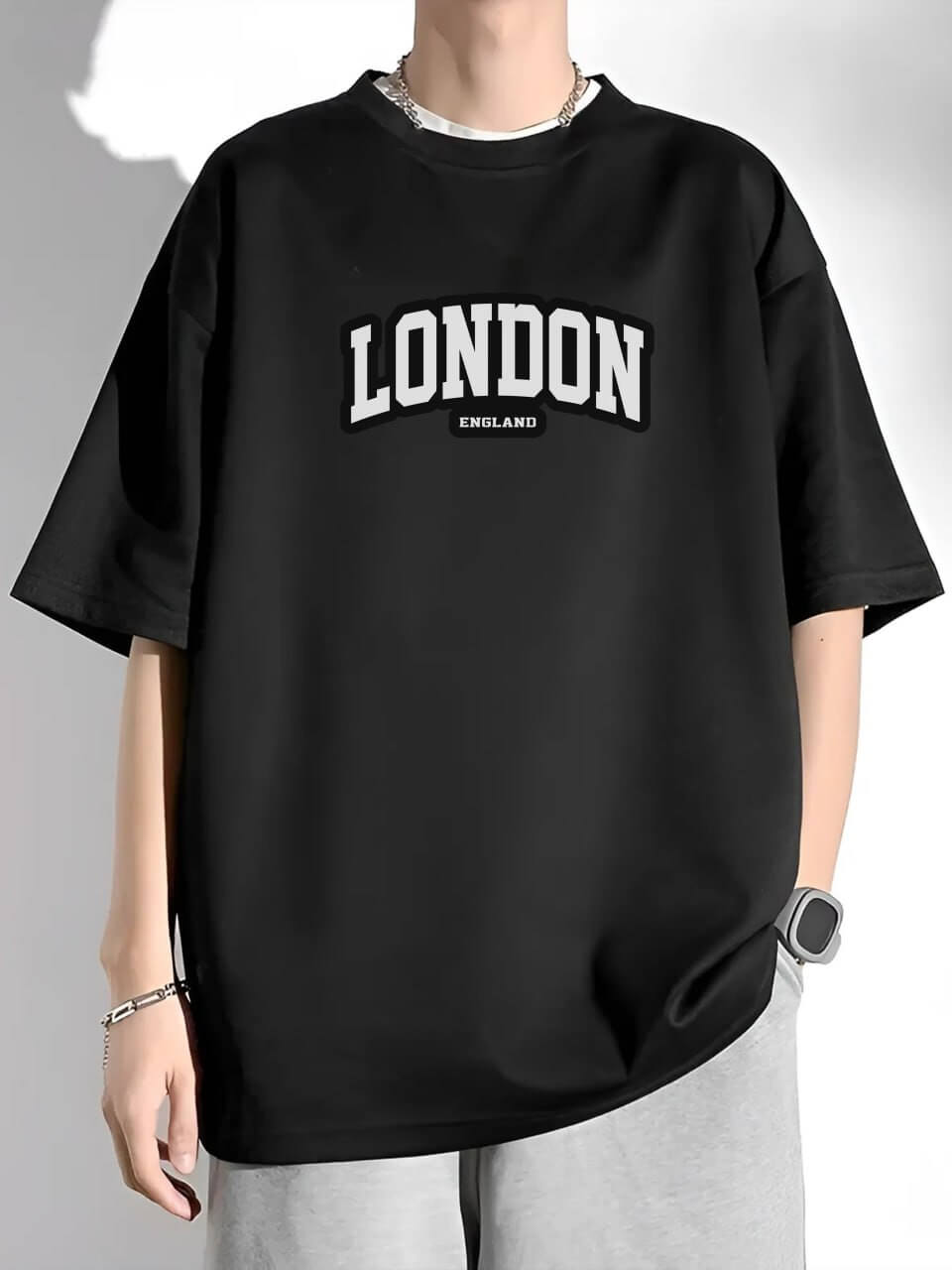 LONDON تيشيرت