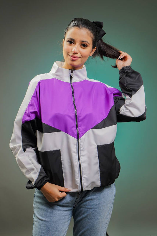 جاكيت بنفسجي وابيض مطري خفيف