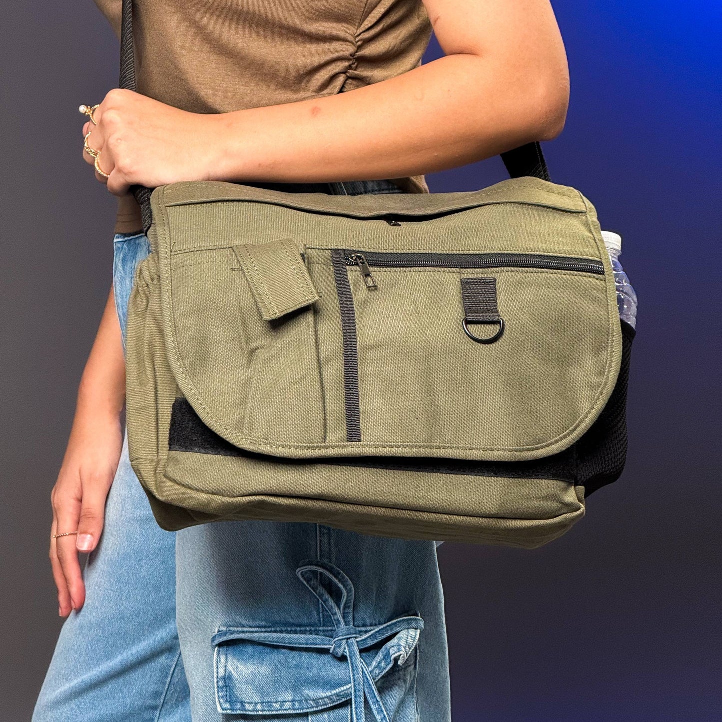 حقيبة كتب مدرسية جانبية لون زيتوني