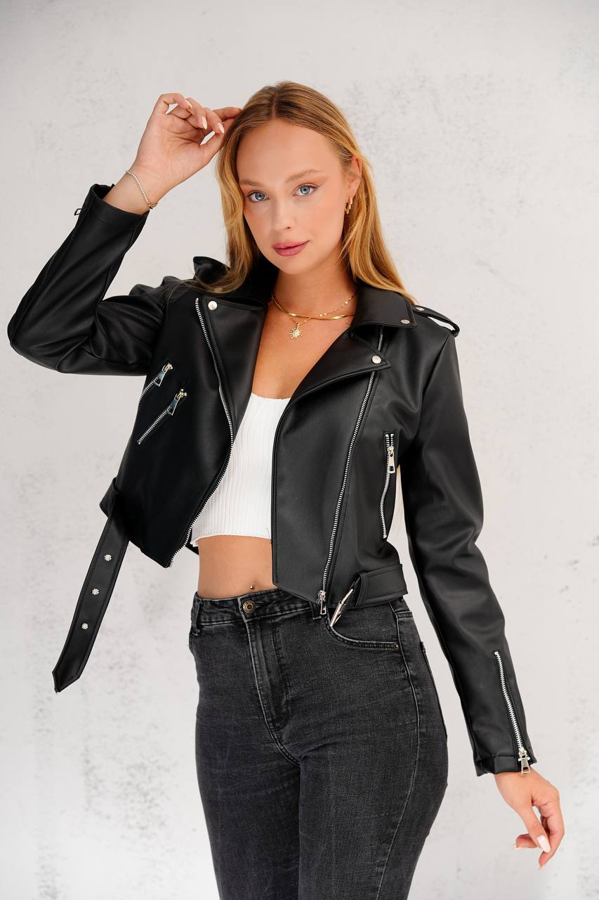 جاكيت نسائي جلد اسود جيوب وحزام من الخصر