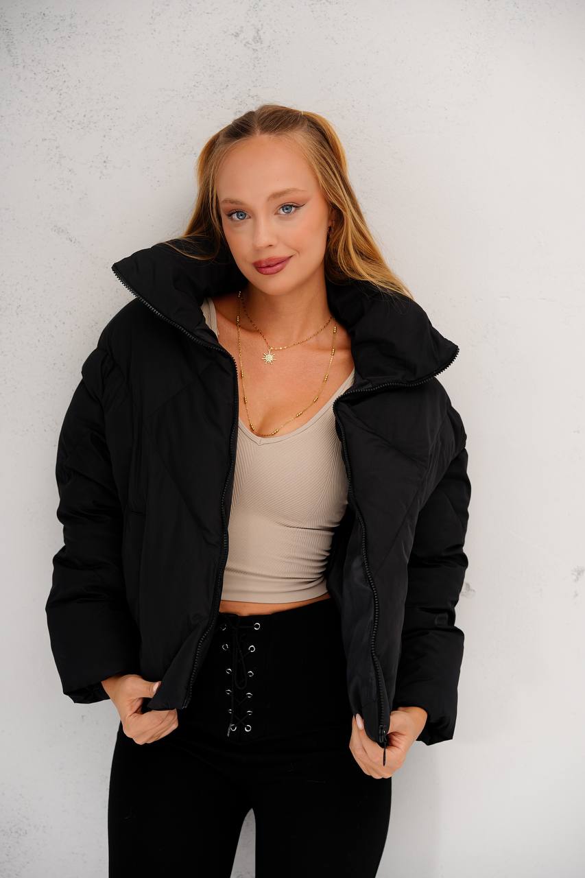 جاكيت نسائي بفر ألماس نفخ اسود