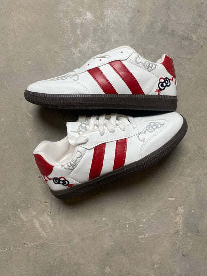 (القياسات بين 36>40) حذاء هيلو كيتي ابيض واحمر ,قالب صغير